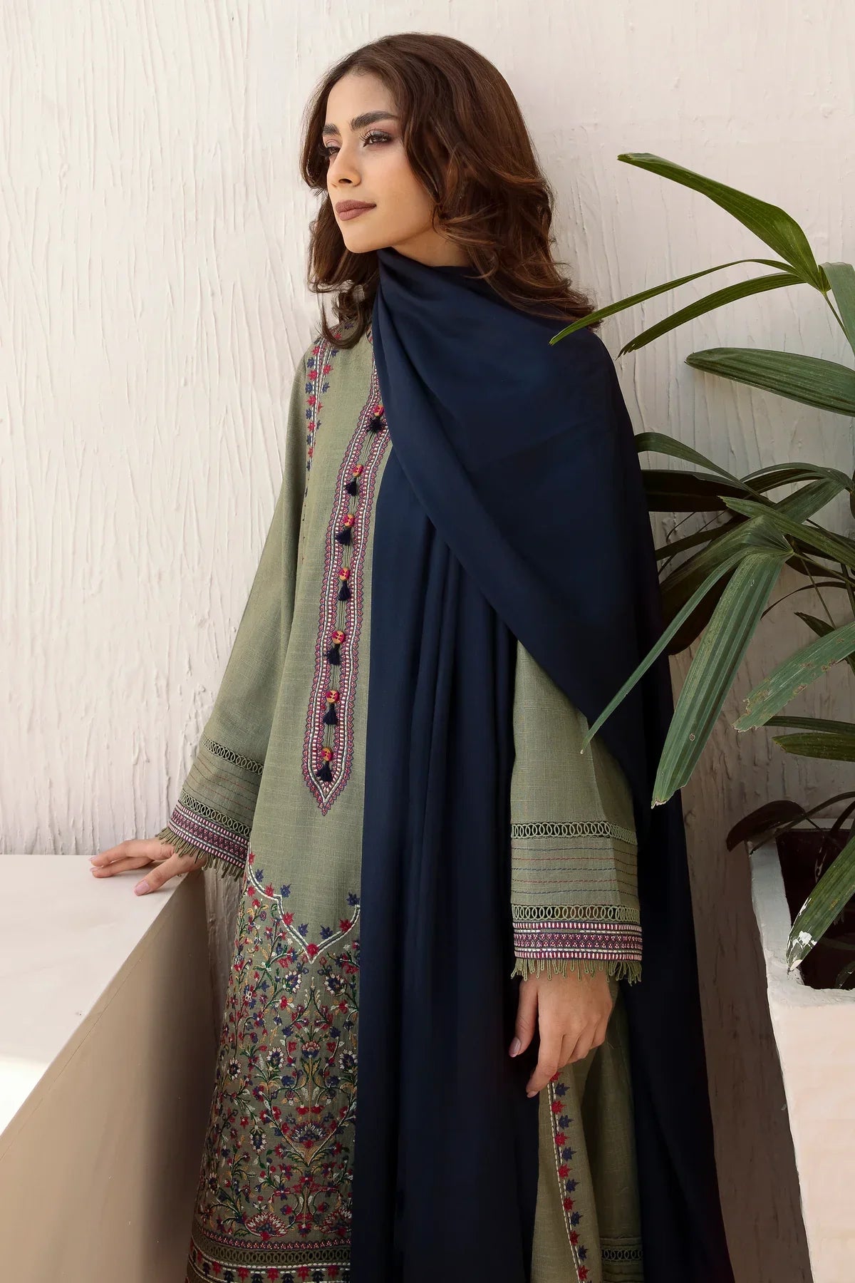Jazmin - khaddar 3pc Embroidered Winter Suit