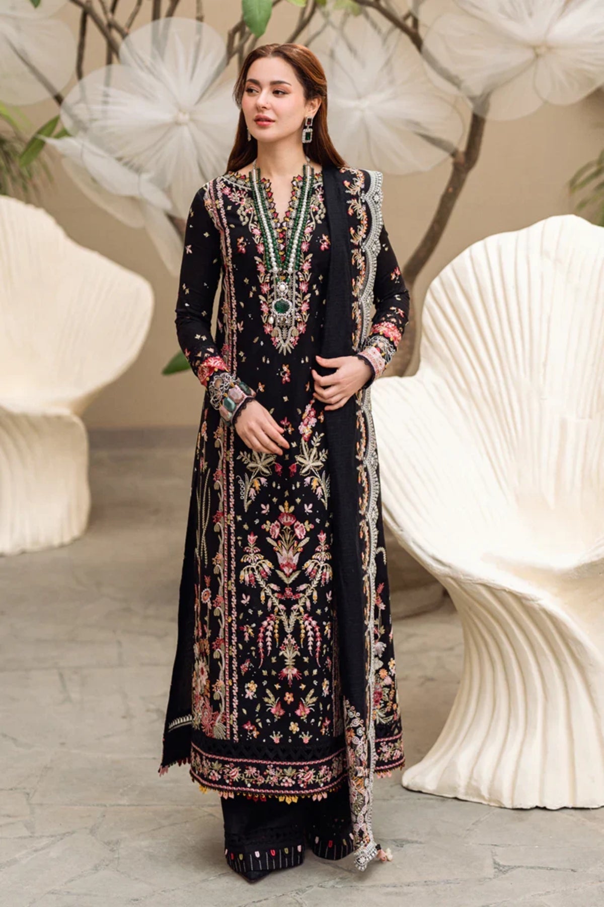 Qalamkar Unstitched Luxury Dhanak Heavy Embroidered 3PC Suit